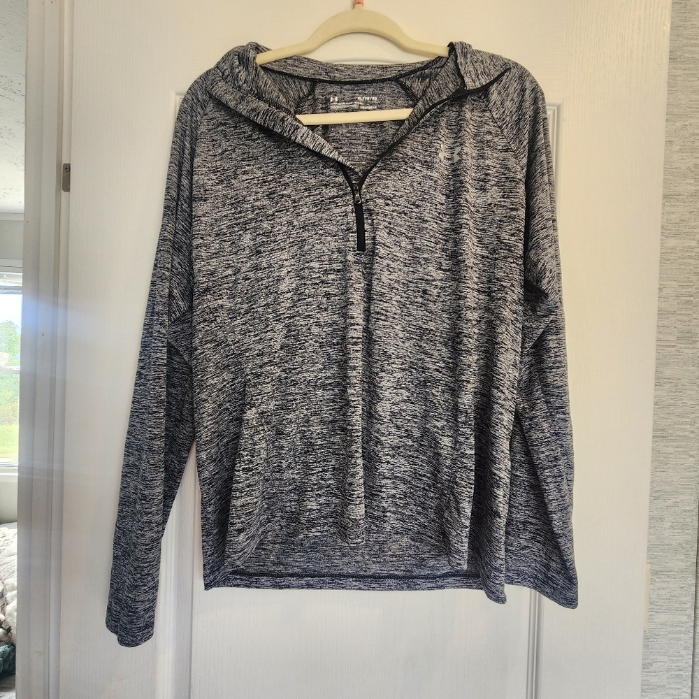Under Armour Black and Gray Mens Quarter-Zip Pullover Size XL Euc